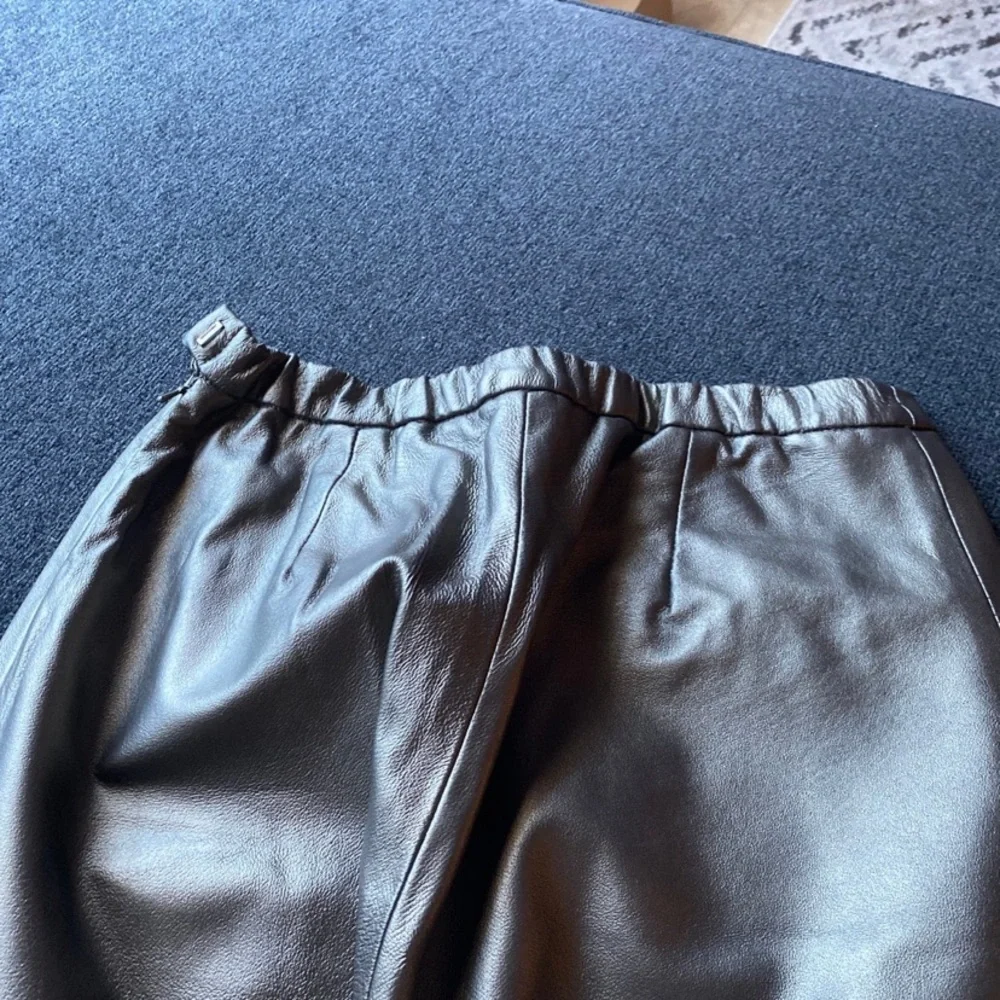 Genuine leather pants size 10- silver - Picture 4 of 7